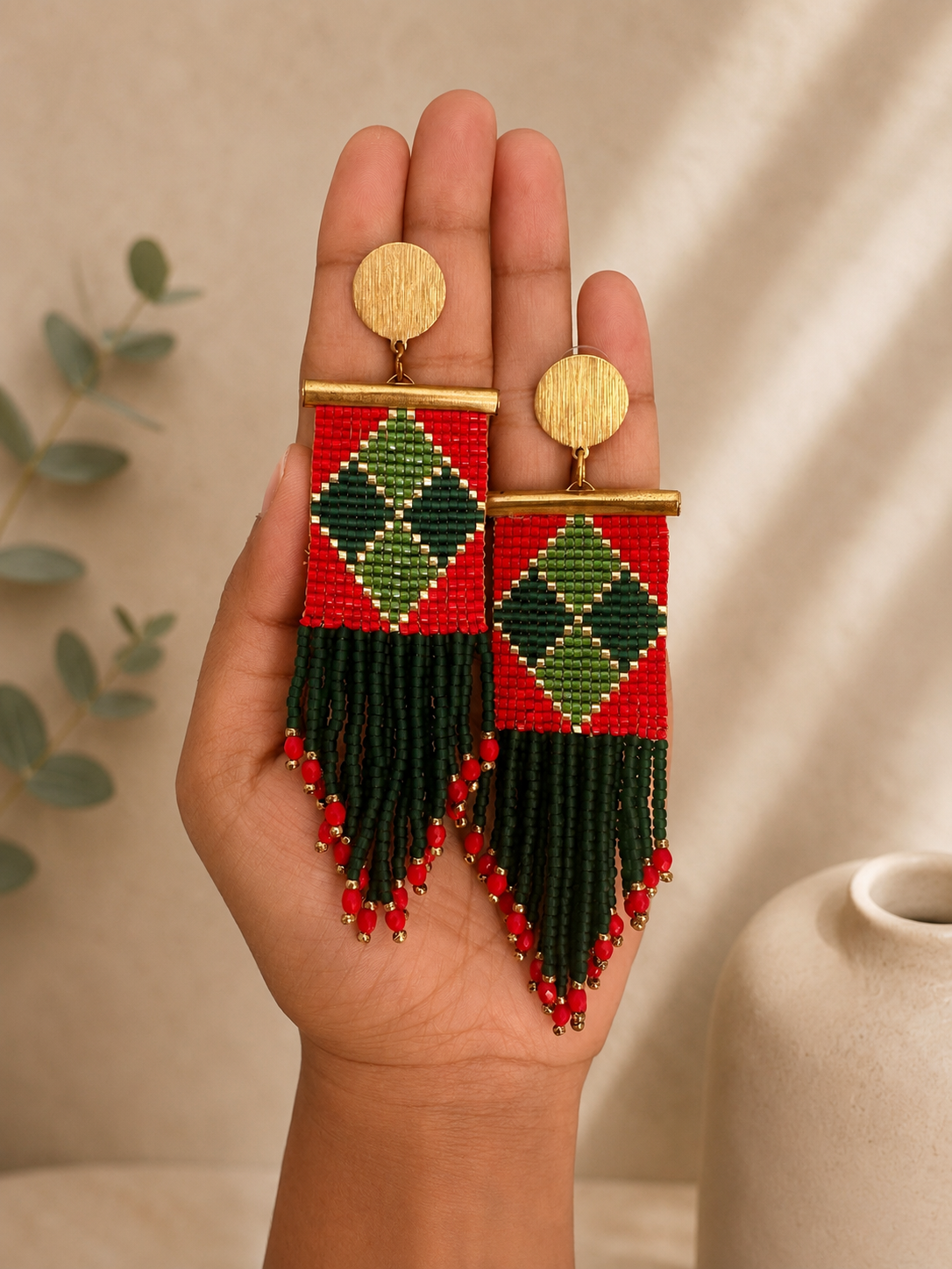 Festive harmony fringes